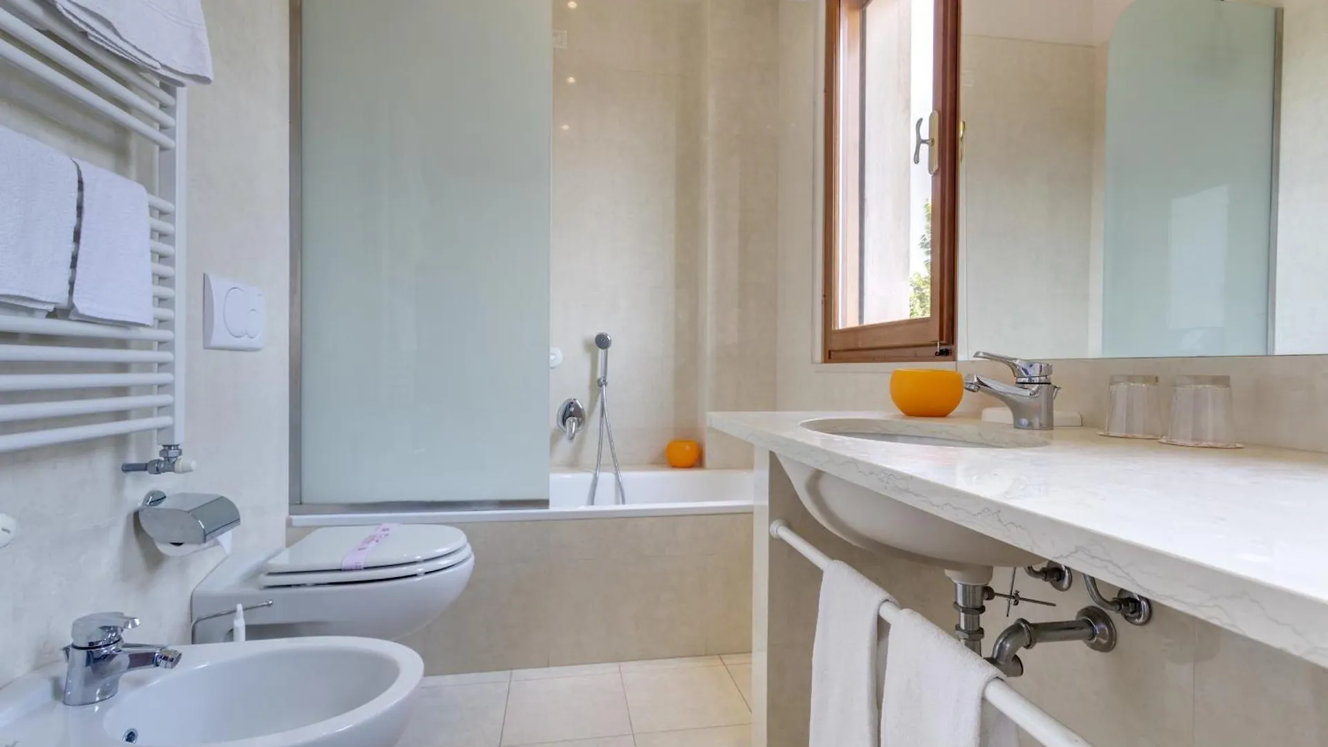 Hotel Bacco Lido di Camaiore 3*,